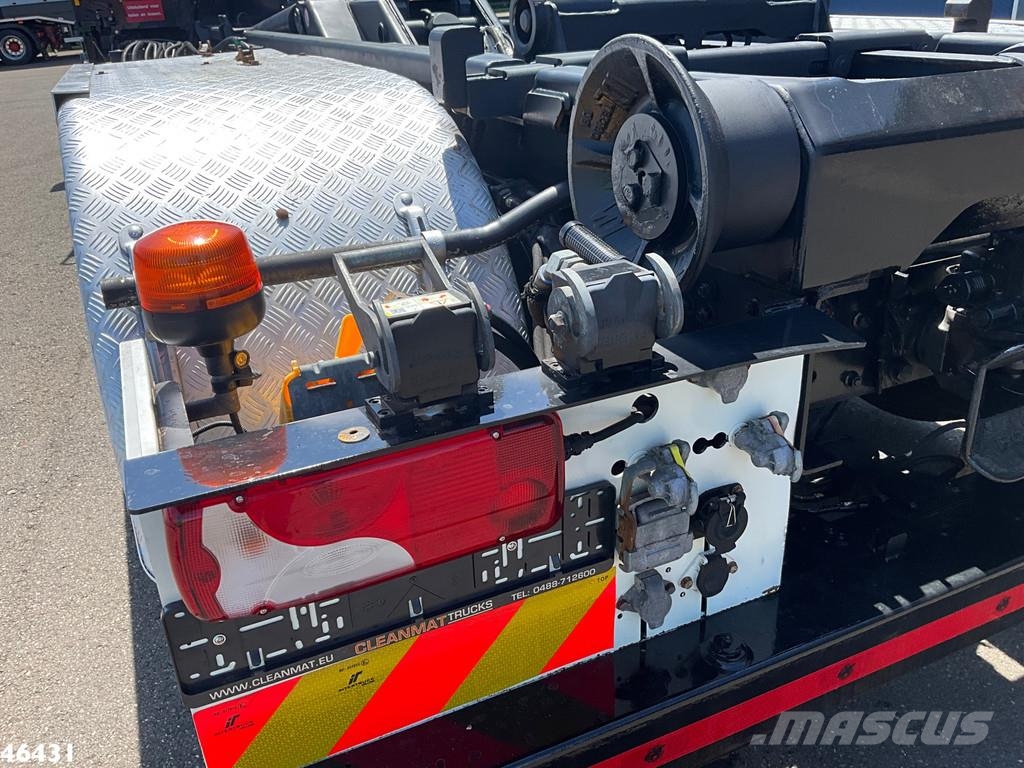 MAN TGS 26.420 Euro 6 HMF 21 Tonmeter laadkraan Just 1 Treileri ar āķi
