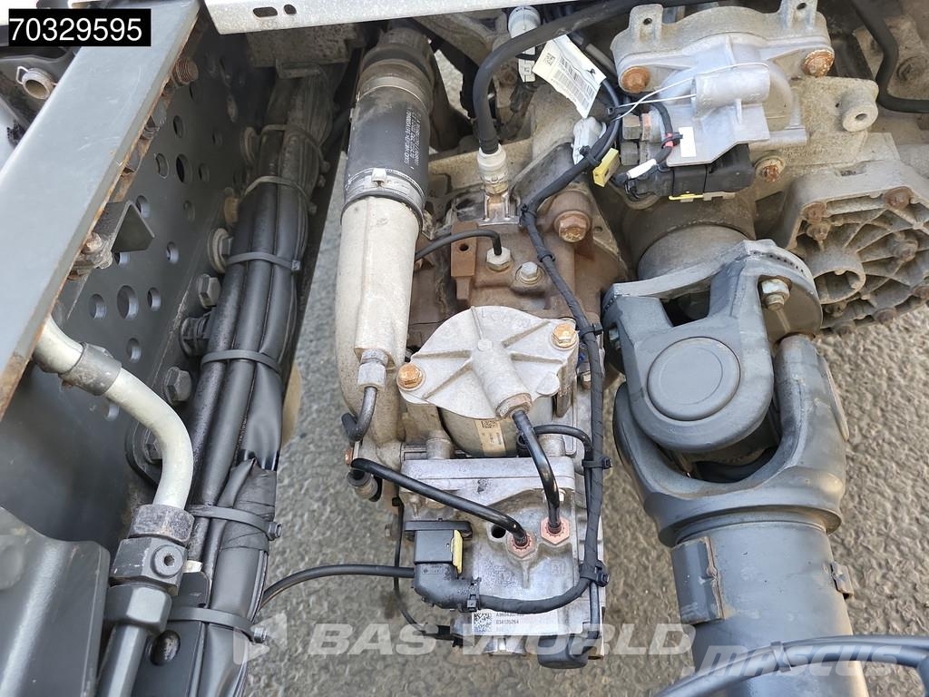 Mercedes-Benz Actros 2443 6X2 BigSpace Retarder Standklima ACC L Camiones tractor