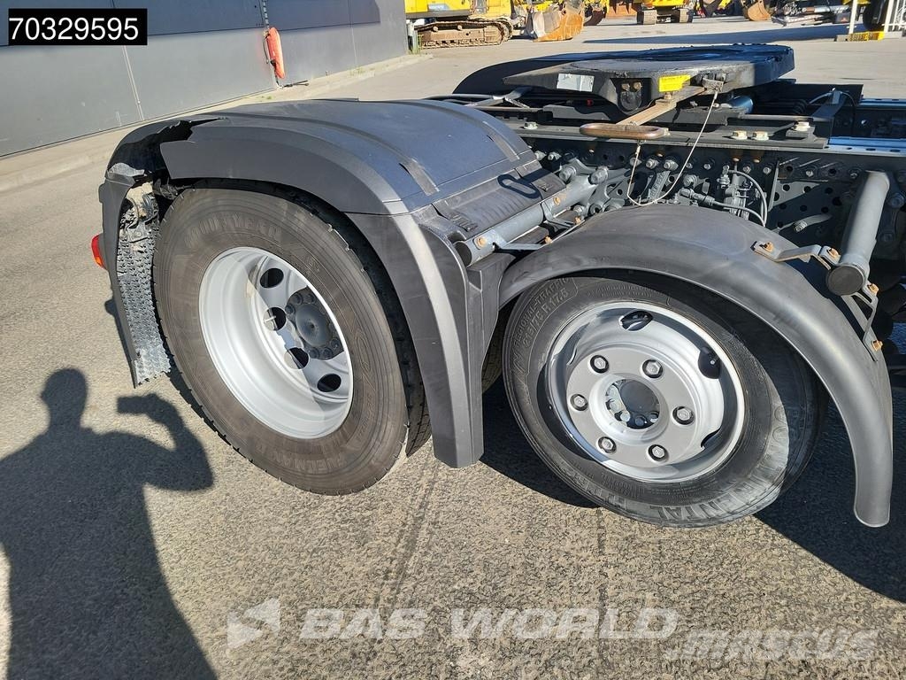 Mercedes-Benz Actros 2443 6X2 BigSpace Retarder Standklima ACC L Camiones tractor
