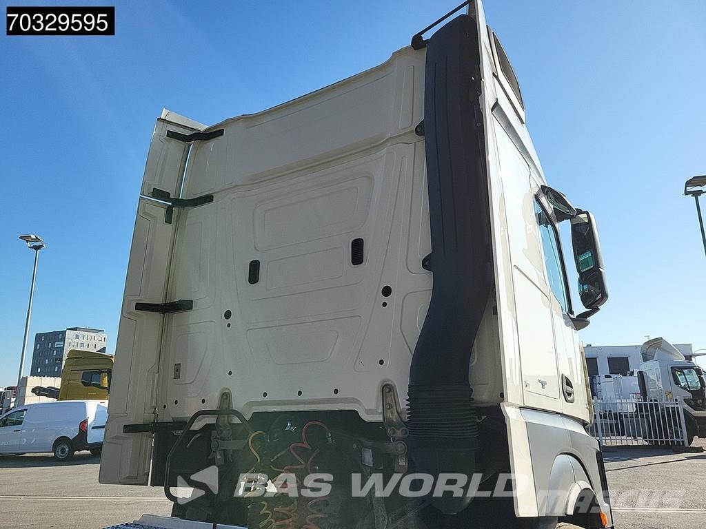 Mercedes-Benz Actros 2443 6X2 BigSpace Retarder Standklima ACC L Camiones tractor