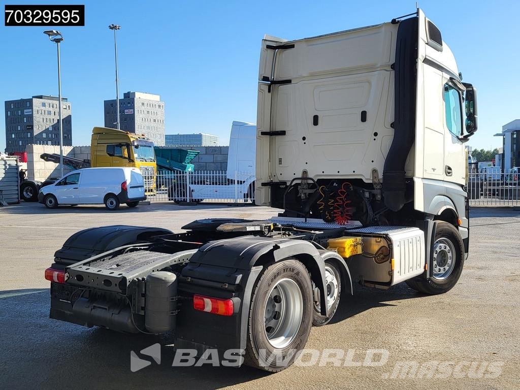 Mercedes-Benz Actros 2443 6X2 BigSpace Retarder Standklima ACC L Camiones tractor