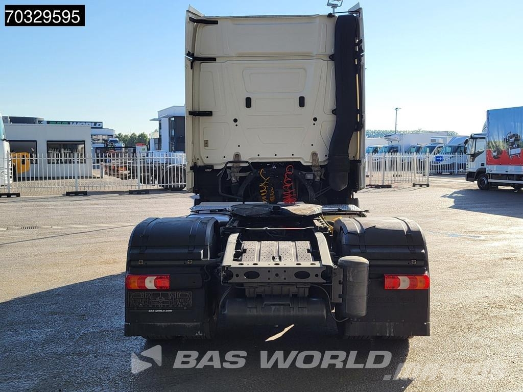 Mercedes-Benz Actros 2443 6X2 BigSpace Retarder Standklima ACC L Camiones tractor