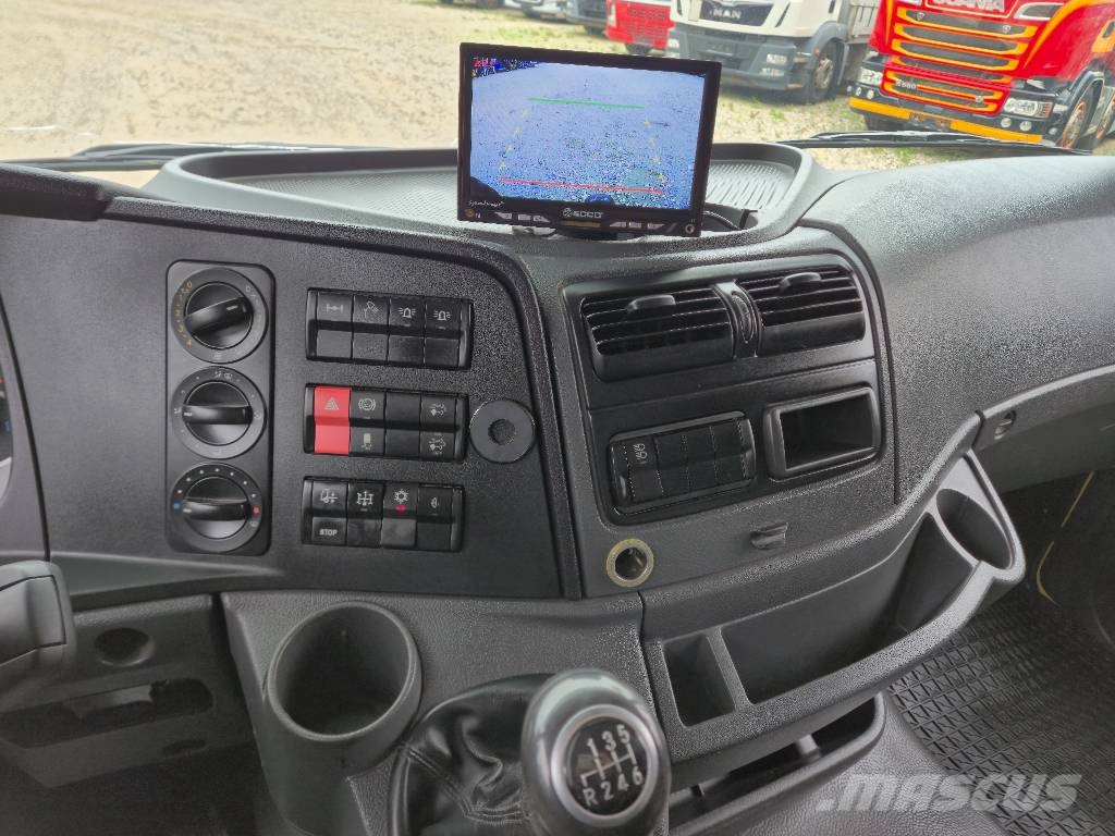 Mercedes-Benz Atego 1018 //HMF 525 K2/ Radio // Tiplad Crane trucks
