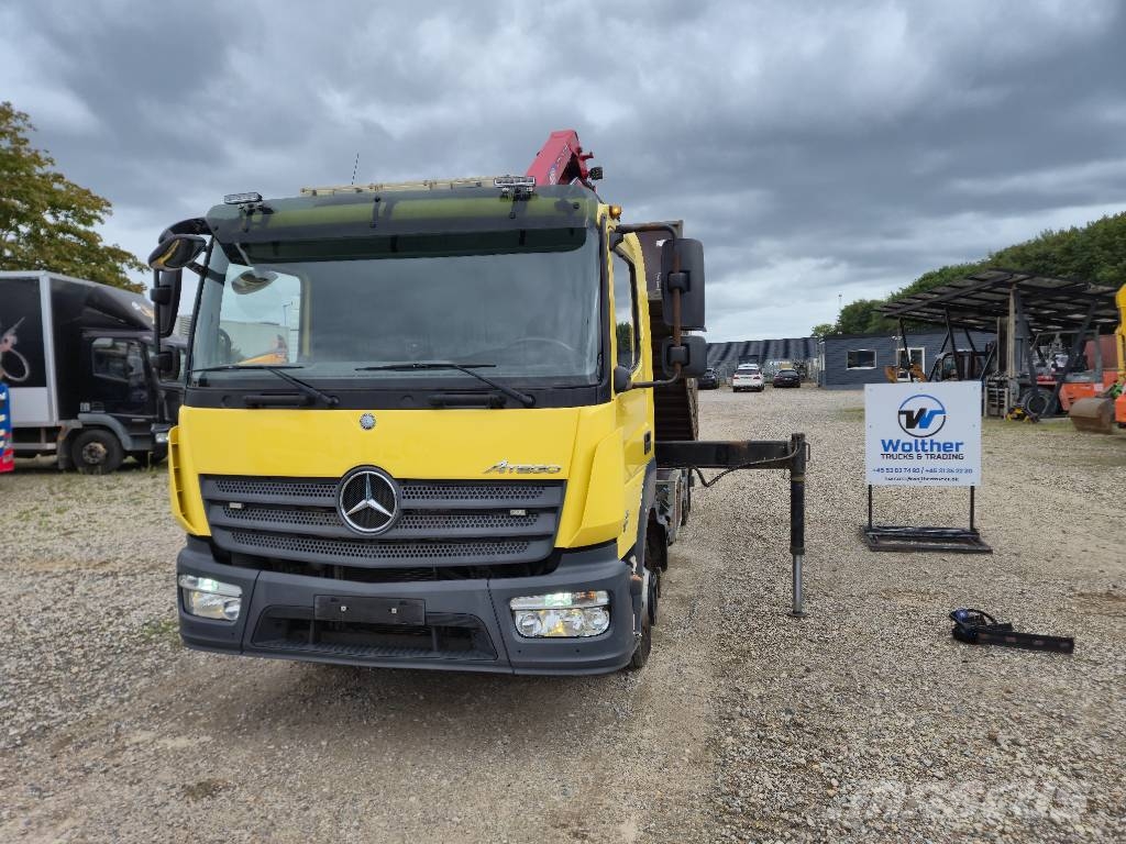 Mercedes-Benz Atego 1018 //HMF 525 K2/ Radio // Tiplad Crane trucks