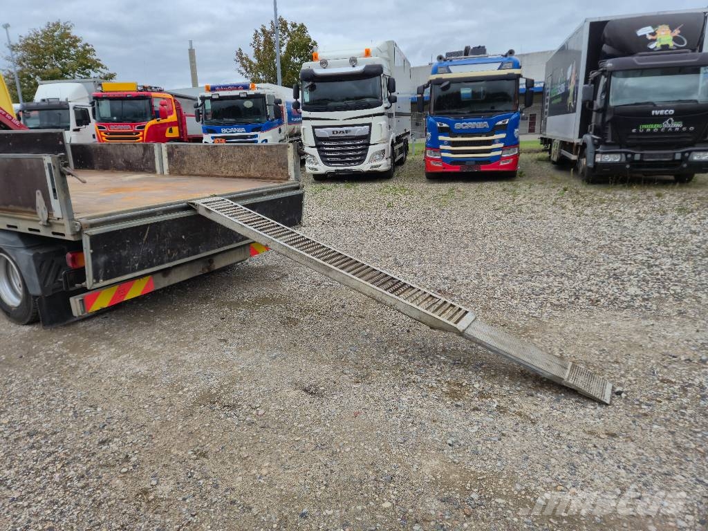 Mercedes-Benz Atego 1018 //HMF 525 K2/ Radio // Tiplad Crane trucks