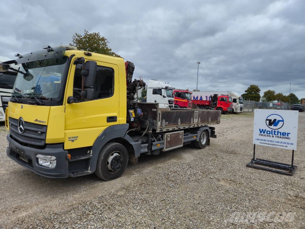 Mercedes-Benz Atego 1018 //HMF 525 K2/ Radio // Tiplad Crane trucks