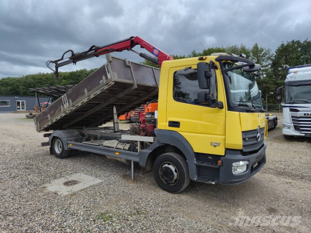 Mercedes-Benz Atego 1018 //HMF 525 K2/ Radio // Tiplad Crane trucks