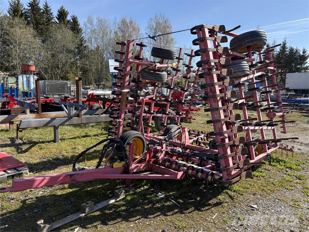 Väderstad NZ G Mk2 äes كاسحات