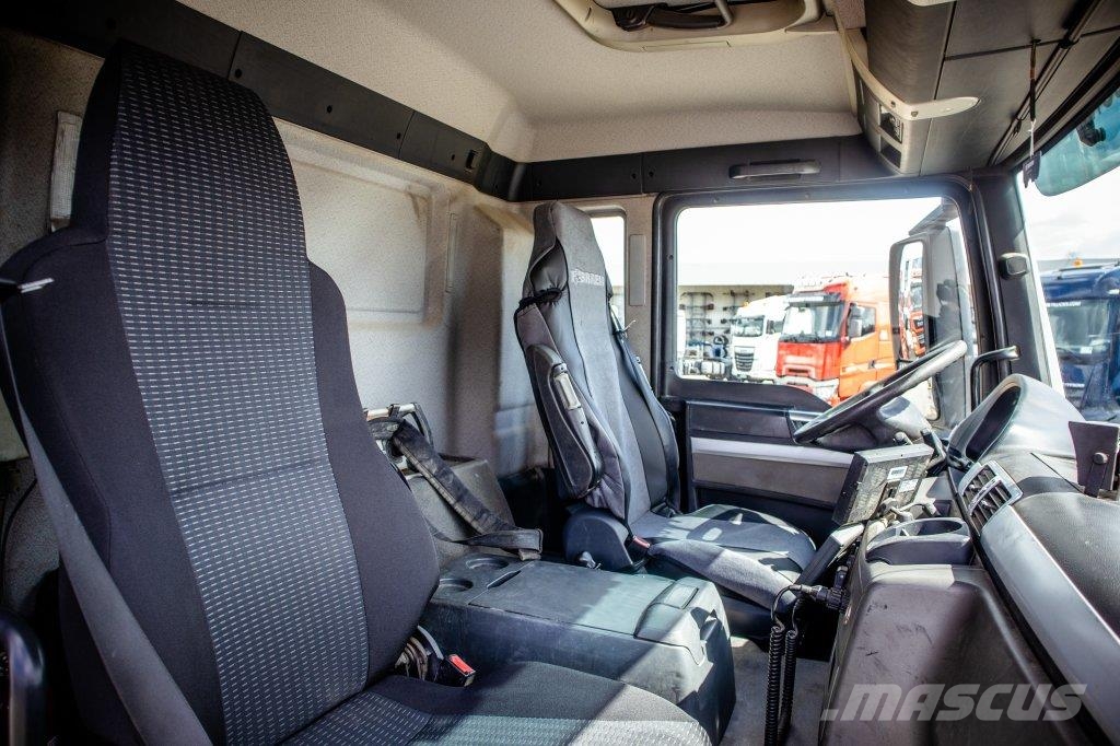 MAN TGS 32.400BB+LIEBHERR 8M³+BAND/TAPIS 16m Camiones hormigonera