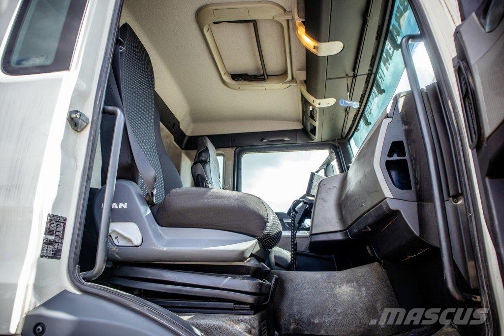 MAN TGS 32.400BB+LIEBHERR 8M³+BAND/TAPIS 16m Camiones hormigonera