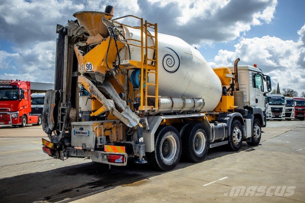 MAN TGS 32.400BB+LIEBHERR 8M³+BAND/TAPIS 16m Camiones hormigonera