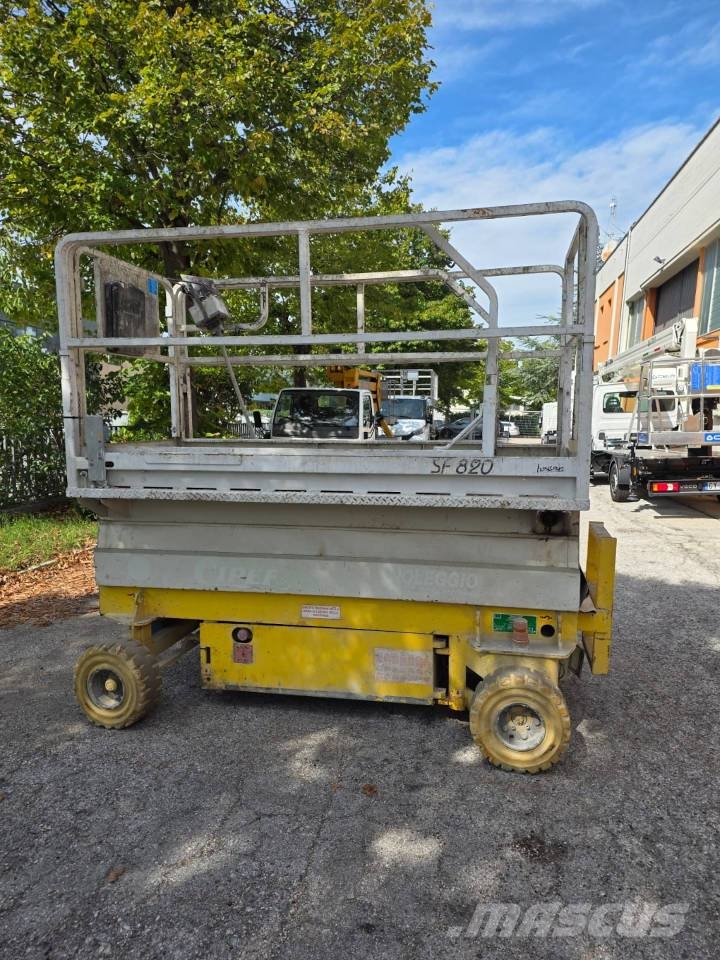 Airo SF 820 Šķerveida pacēlāji