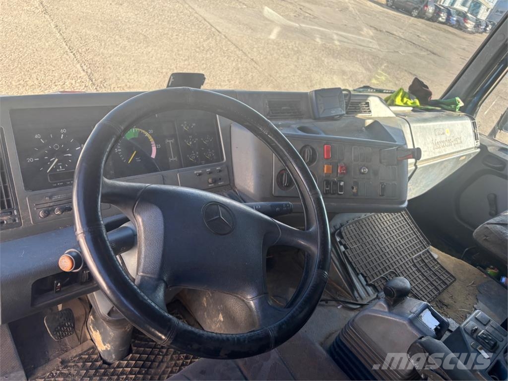 Mercedes-Benz ACTROS 1831 + CAPPELLOTO شاحنات بمقصورة وهيكل