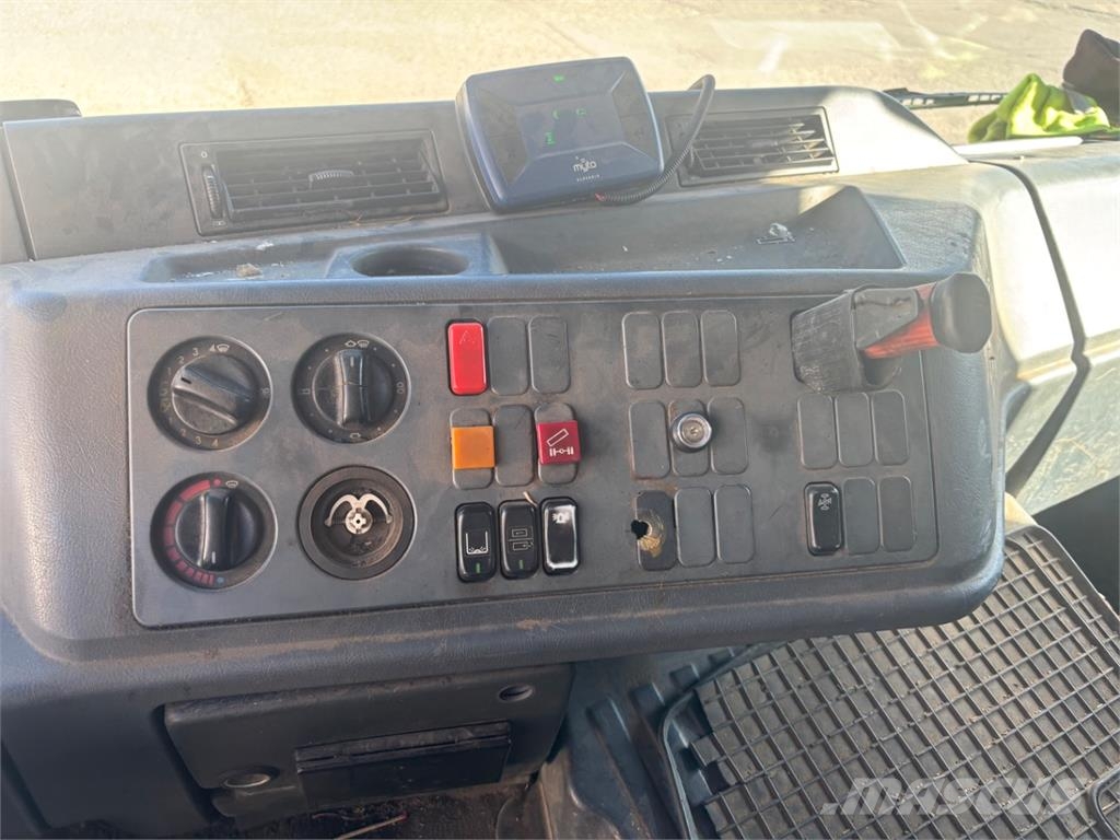 Mercedes-Benz ACTROS 1831 + CAPPELLOTO شاحنات بمقصورة وهيكل