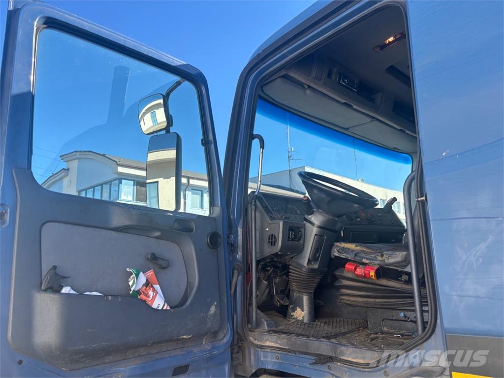 Mercedes-Benz ACTROS 1831 + CAPPELLOTO شاحنات بمقصورة وهيكل