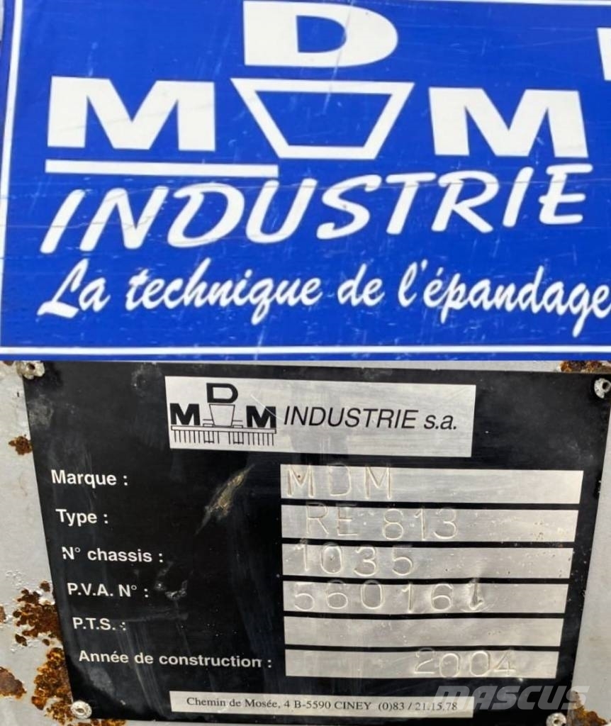  MDM  RE 813 Origine Française endommagé معدات فرد المواد المعدنية