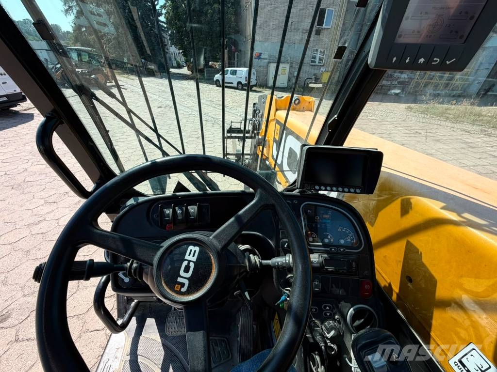 JCB 5.5-21 مناولات متداخلة