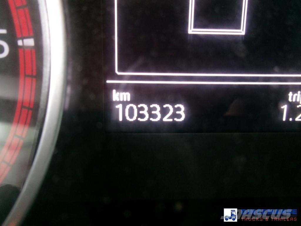 Volkswagen Crafter 4x2 curtain side van Euro 6 其他