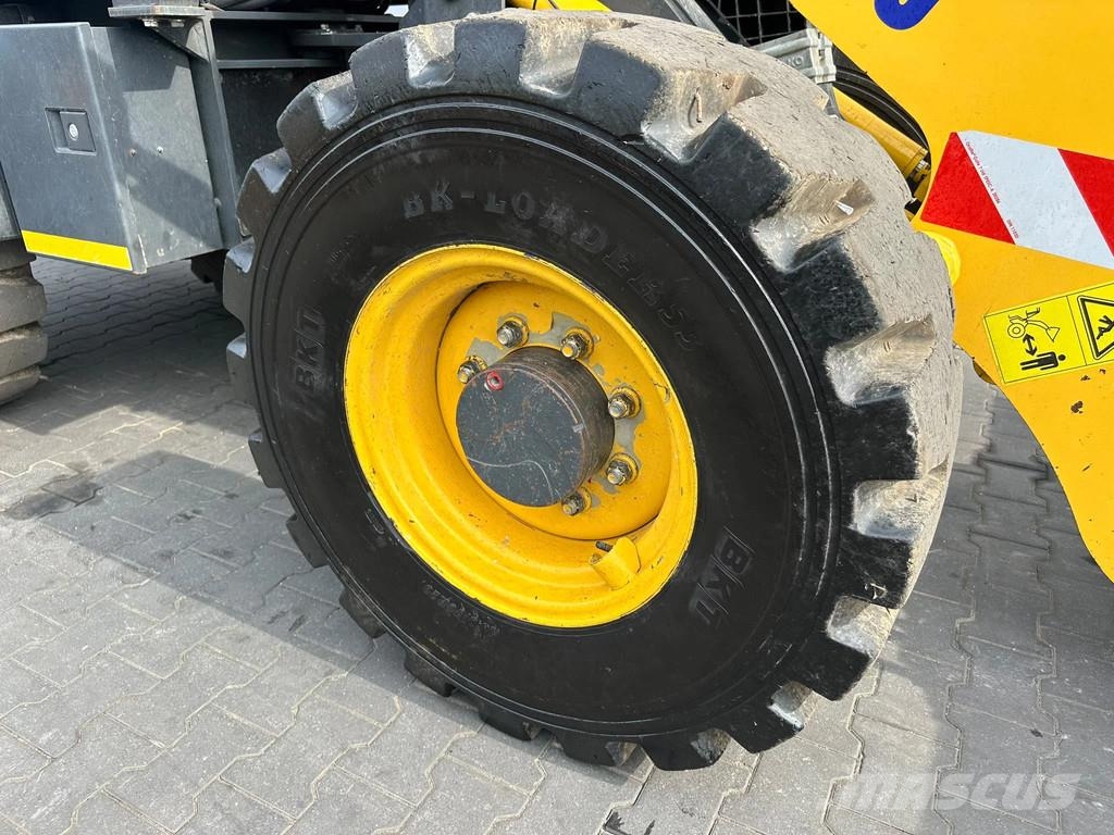Komatsu WA80M-8 | A/C لوادر بعجل