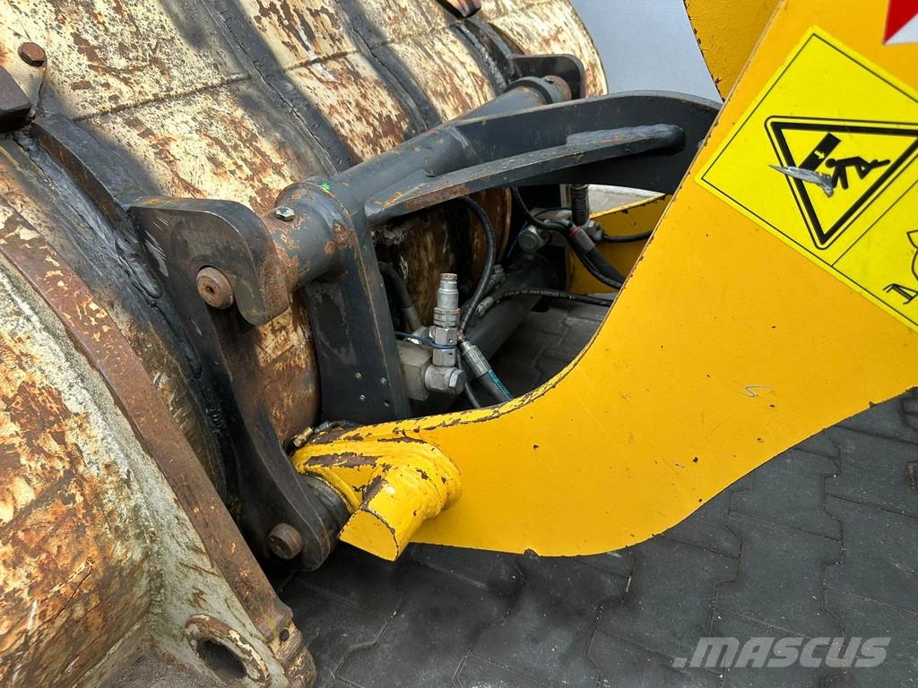 Komatsu WA80M-8 | A/C لوادر بعجل