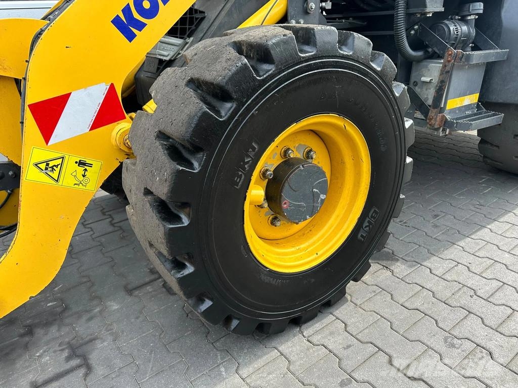 Komatsu WA80M-8 | A/C لوادر بعجل