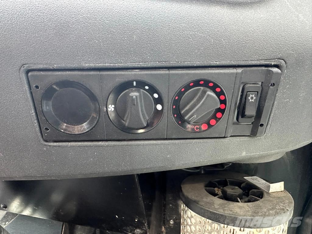Komatsu WA80M-8 | A/C لوادر بعجل