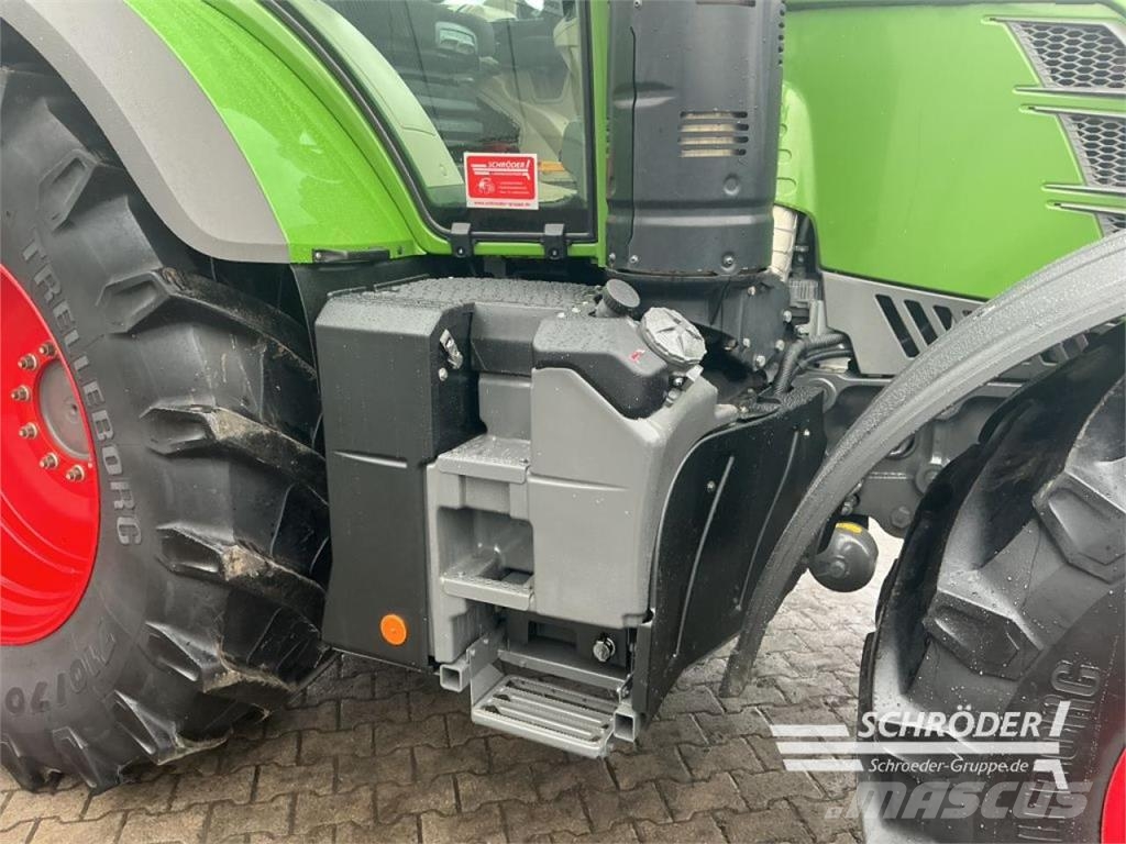 Fendt 724 VARIO S4 PROFI PLUS Трактори