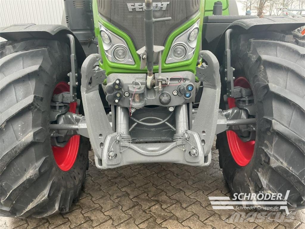 Fendt 724 VARIO S4 PROFI PLUS Трактори