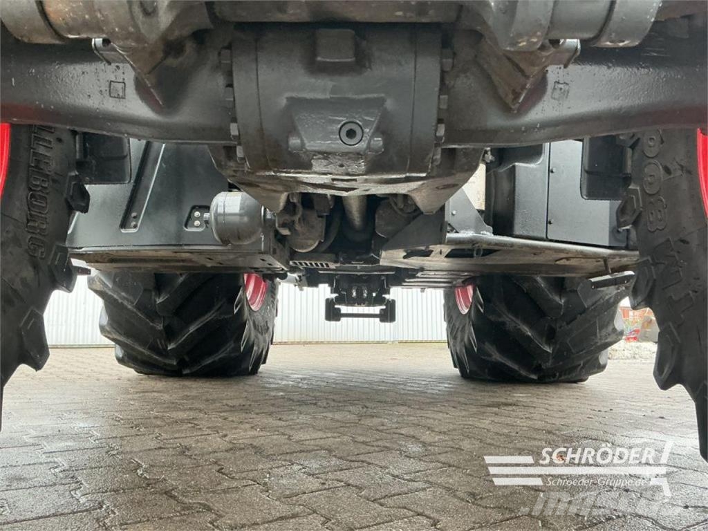 Fendt 724 VARIO S4 PROFI PLUS Трактори
