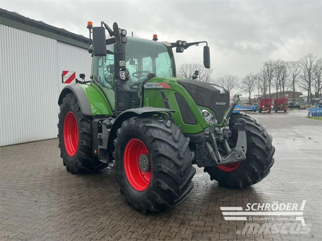 Fendt 724 VARIO S4 PROFI PLUS Трактори