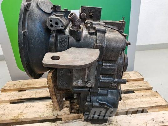 Massey Ferguson COM-T4-2032 传动装置