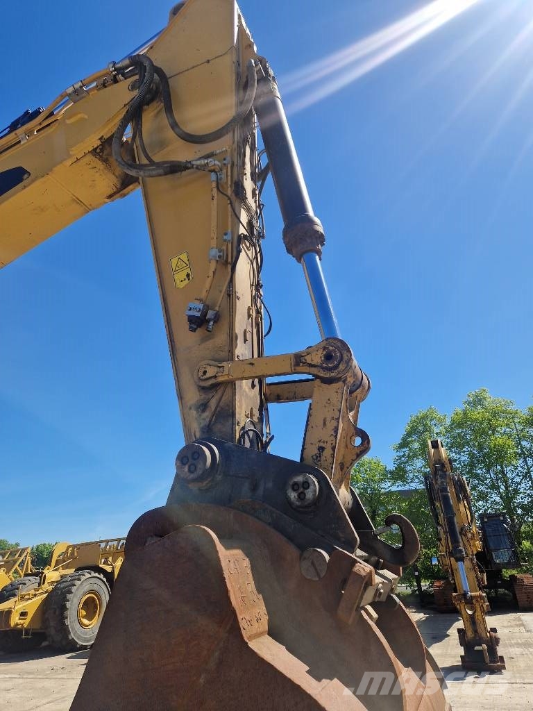 CAT 374FL Escavadeiras de esteiras