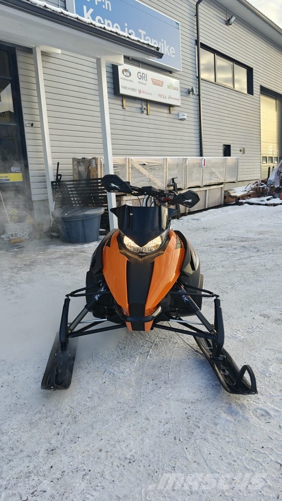 Arctic Cat 800 Sno Pro 794 مركبات عابرة البلاد