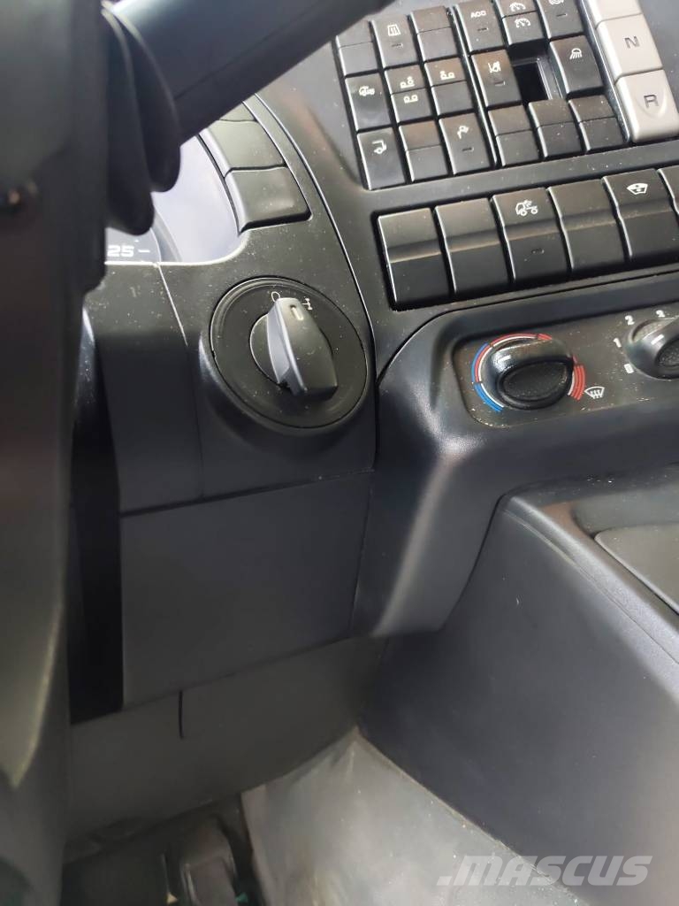 Iveco Stralis 260 S46 Vehicle transporters