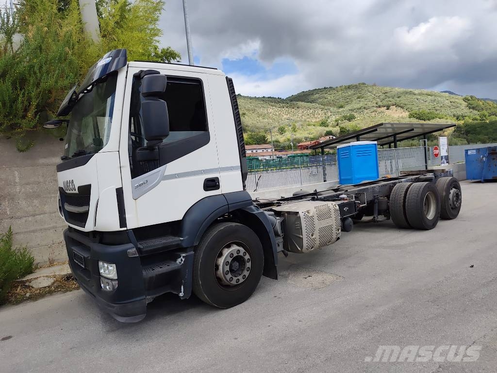 Iveco Stralis 260 S46 Vehicle transporters