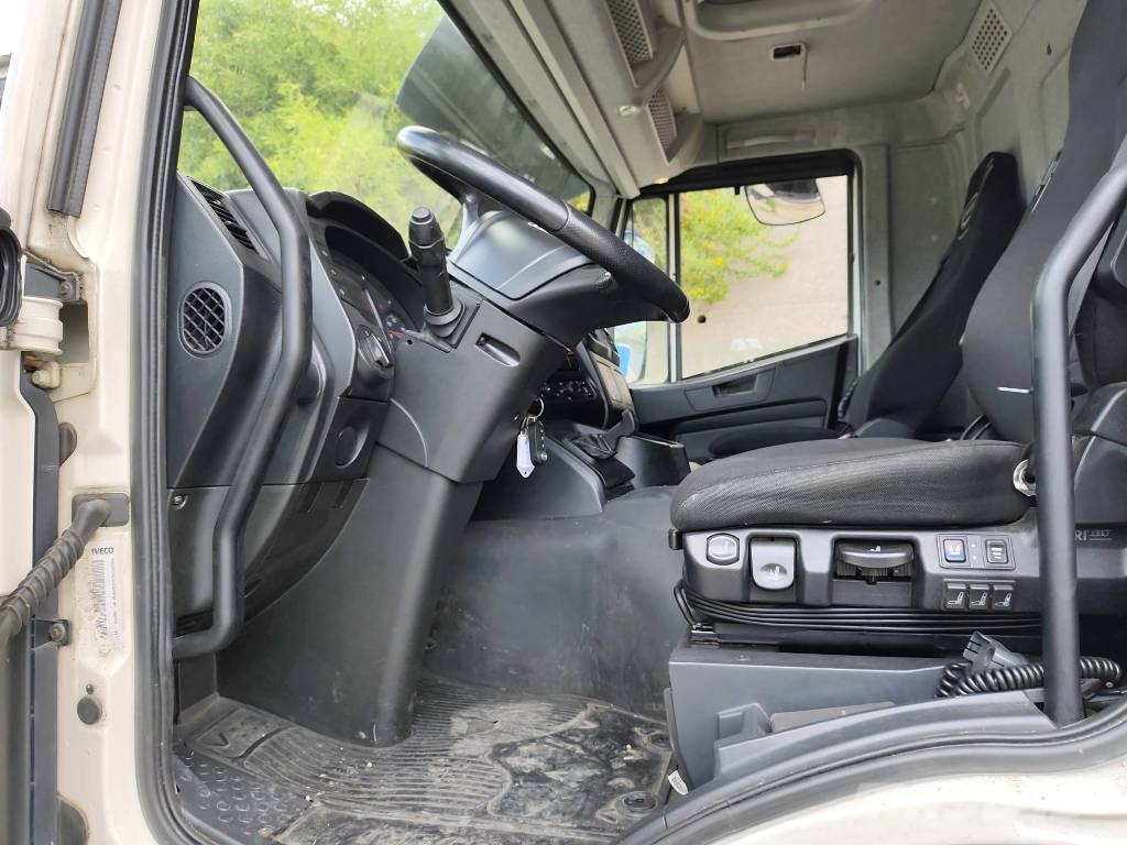 Iveco Stralis 260 S46 Vehicle transporters