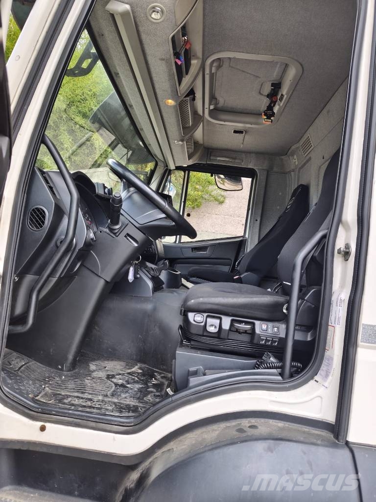 Iveco Stralis 260 S46 Vehicle transporters