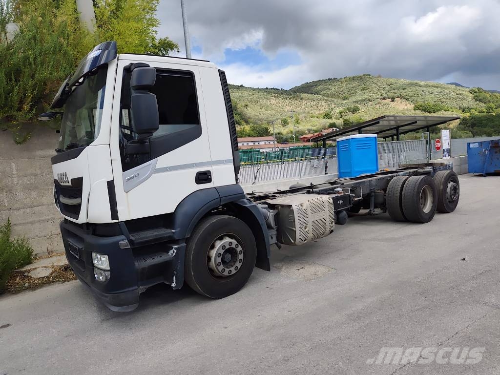 Iveco Stralis 260 S46 Vehicle transporters
