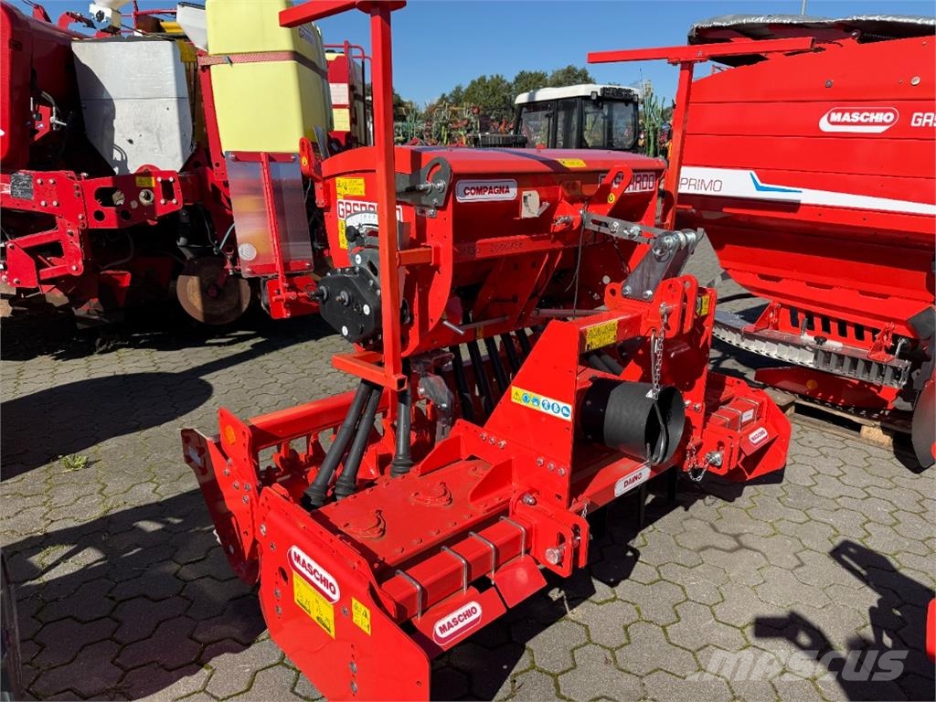 Maschio Delfino 2000 SCM + Compagna 1500 農業機械 -　その他