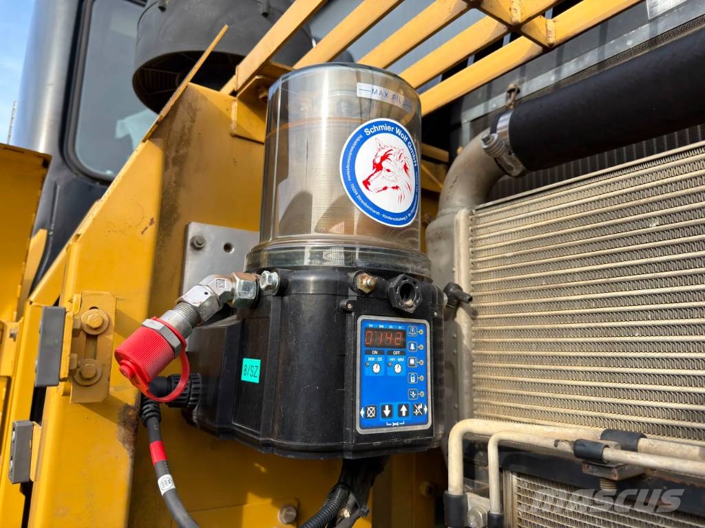 CAT 320D L Bageri guseničari