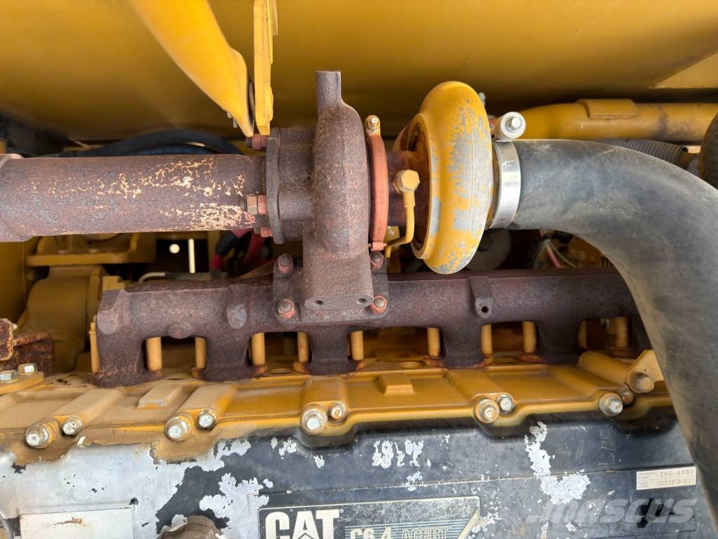 CAT 320D L Bageri guseničari