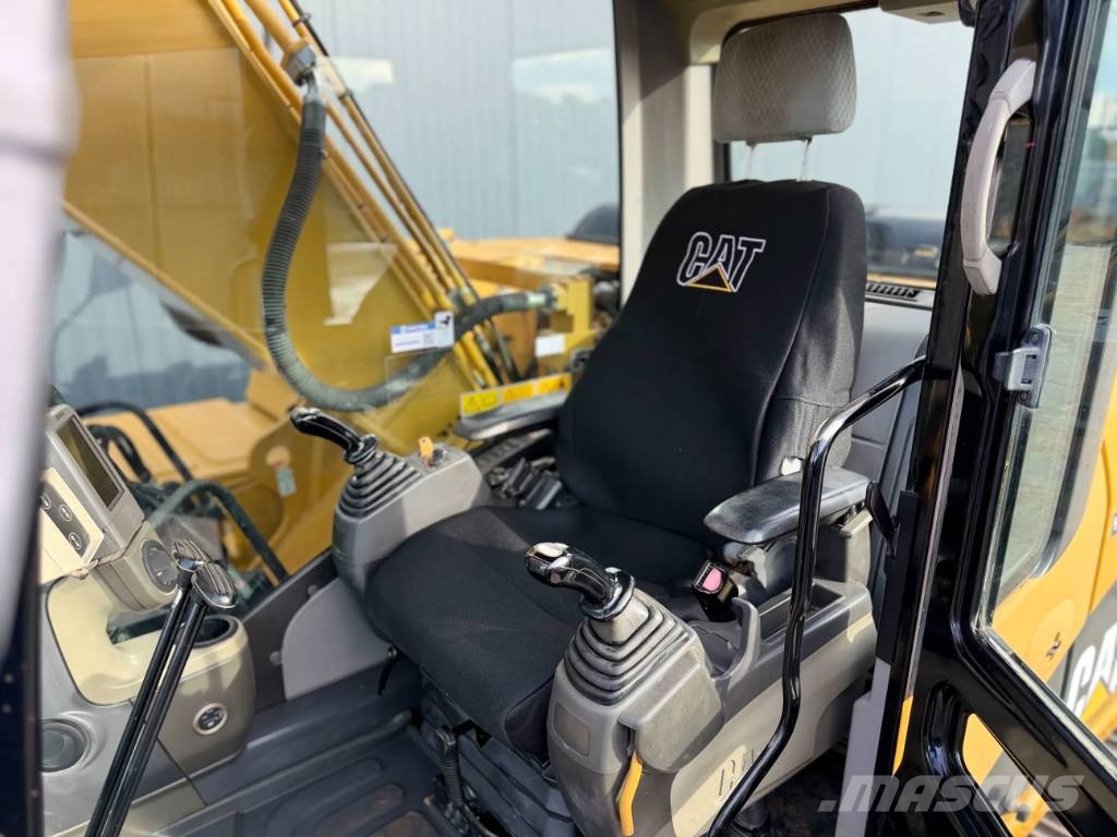 CAT 320D L Bageri guseničari