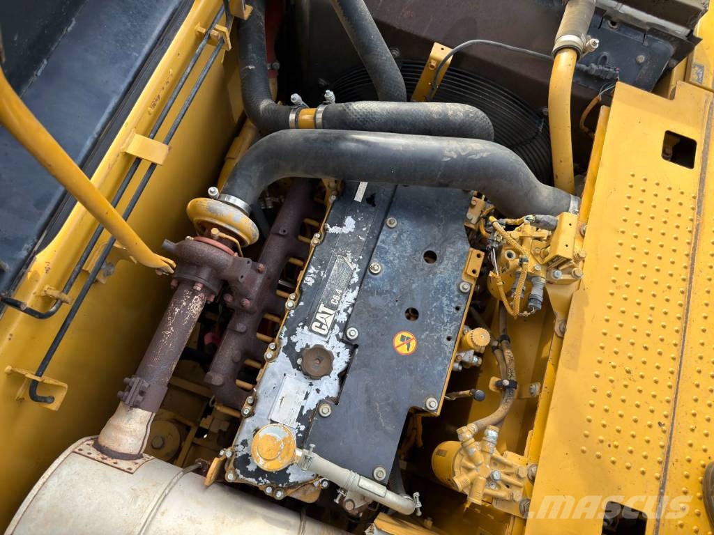 CAT 320D L Bageri guseničari
