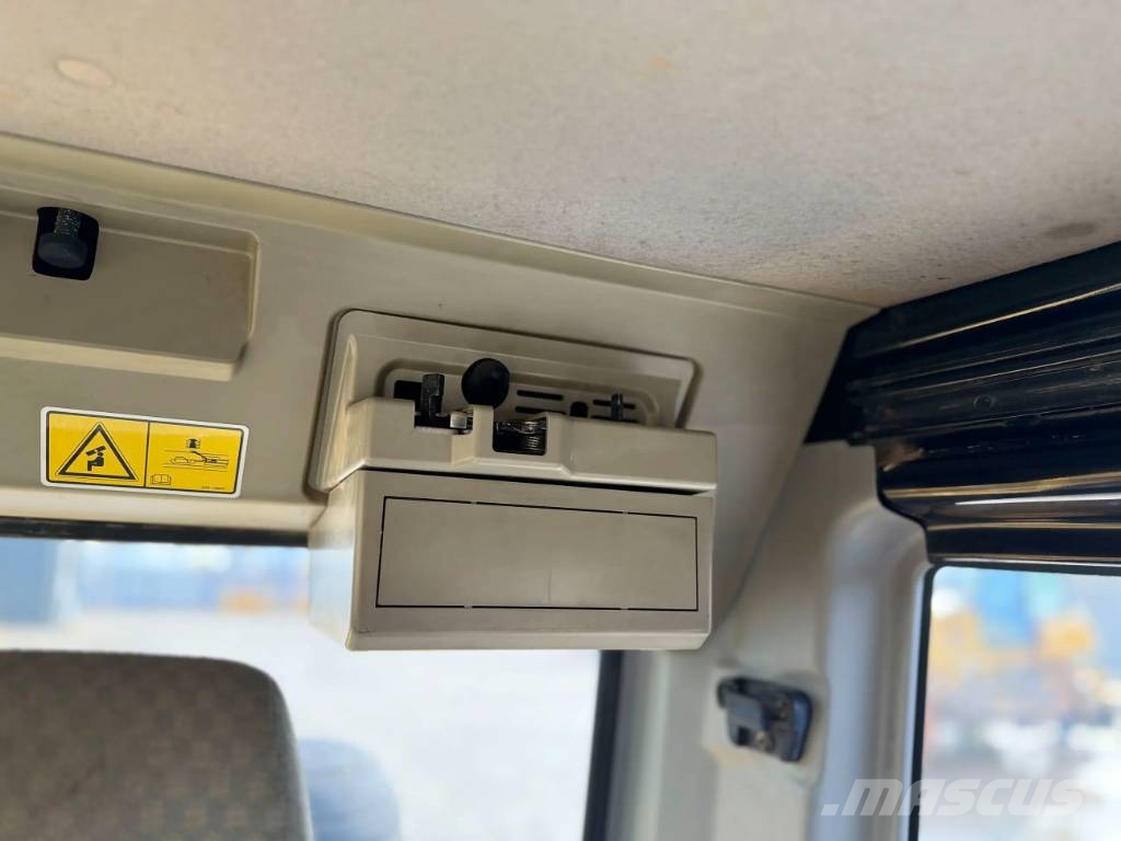 CAT 320D L Bageri guseničari