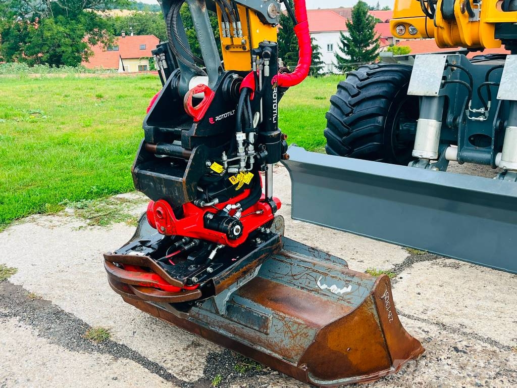Liebherr A 910 حفارات بعجل