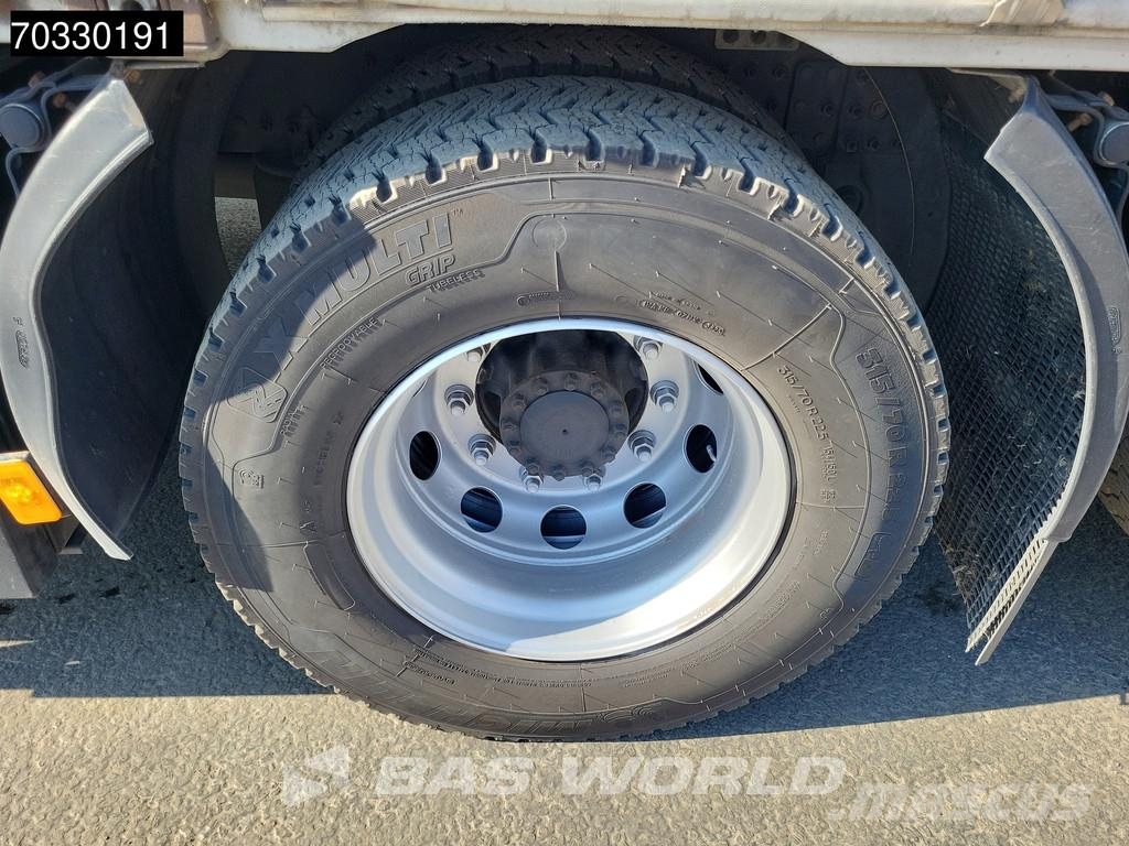 Volvo FM 420 6X2 Curtainsides 2500kg Ladebordwand Lift+s Camiones de caja de lona