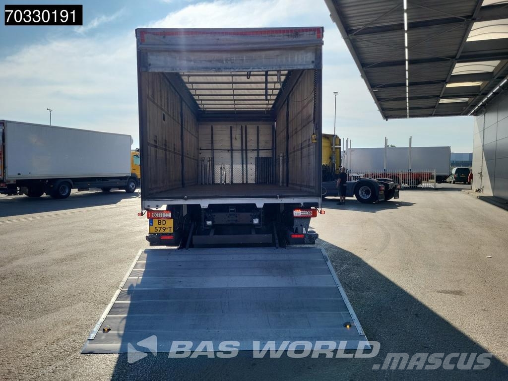 Volvo FM 420 6X2 Curtainsides 2500kg Ladebordwand Lift+s Camiones de caja de lona