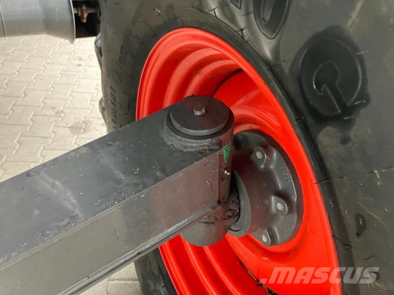 CLAAS TRION 640 Θεριζοαλωνιστικές μηχανές