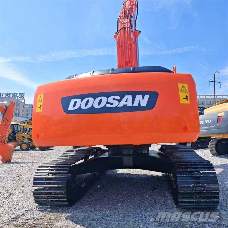 Doosan DH 225 Kāpurķēžu ekskavatori