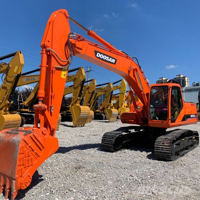 Doosan DH 225 Kāpurķēžu ekskavatori